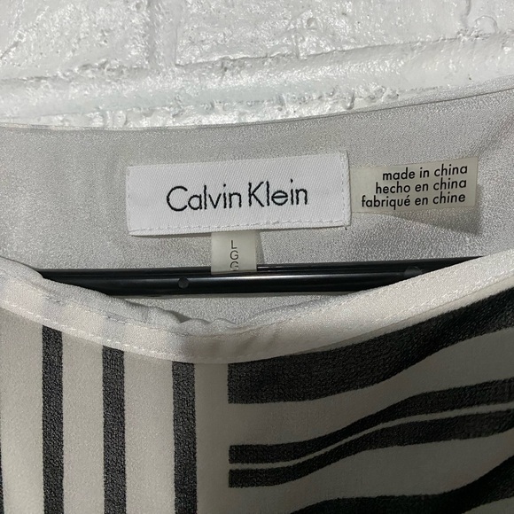 Calvin Klein Flowy Striped Blouse Top - Picture 6 of 6